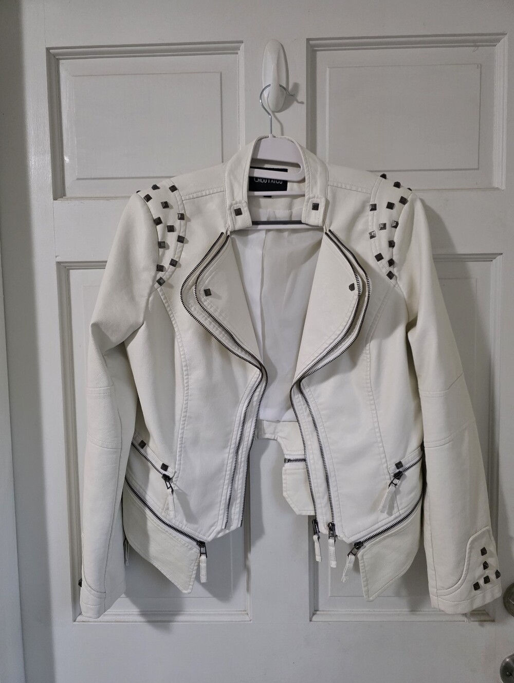 Chou Yatou Lg. White Studded Faux Leather Moto Jacket